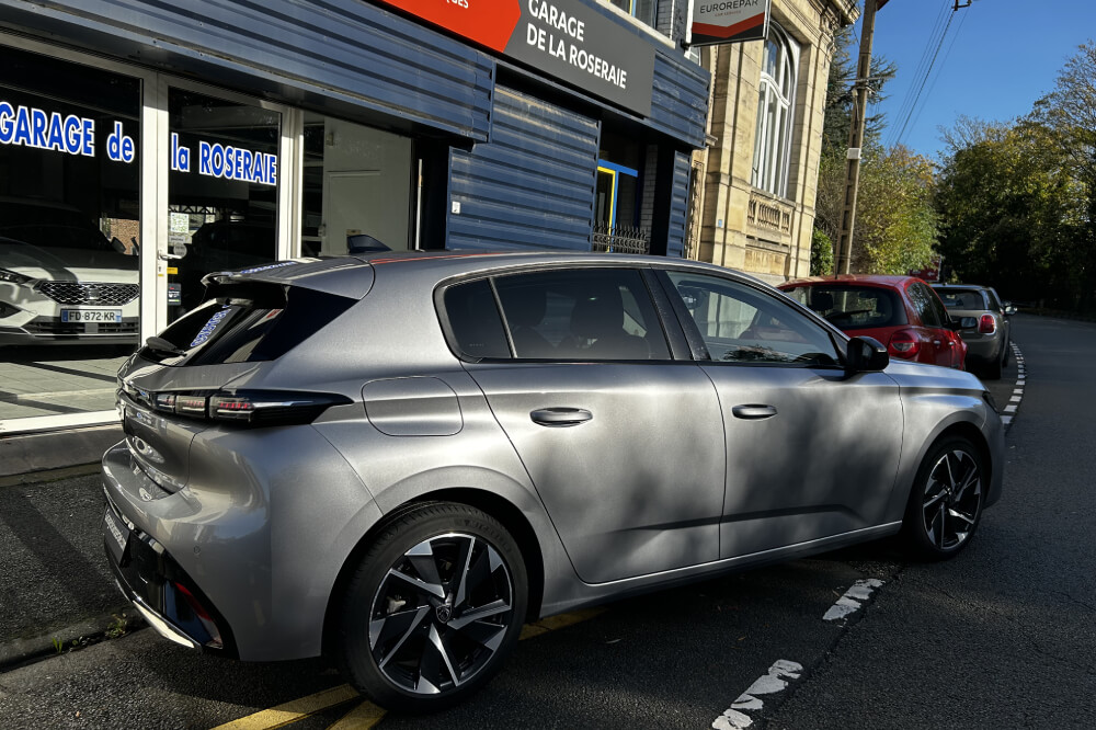 
								Peugeot 308 III full									